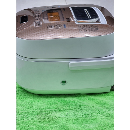 NỒI CƠM ĐIỆN TOSHIBA 1 LÍT MADE IN JAPAN ĐIỆN 100V HÀNG LƯỚT